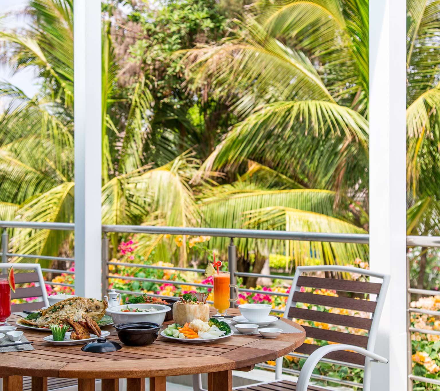 carmelina beach resort vung tau  