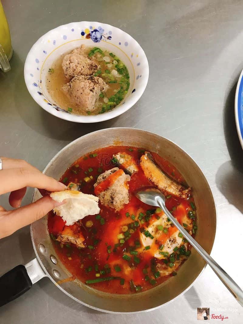 banh mi xiu mai hang quyen