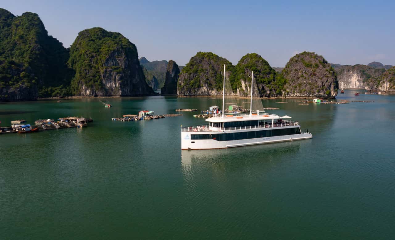 jade sails aclass cruises ha long
