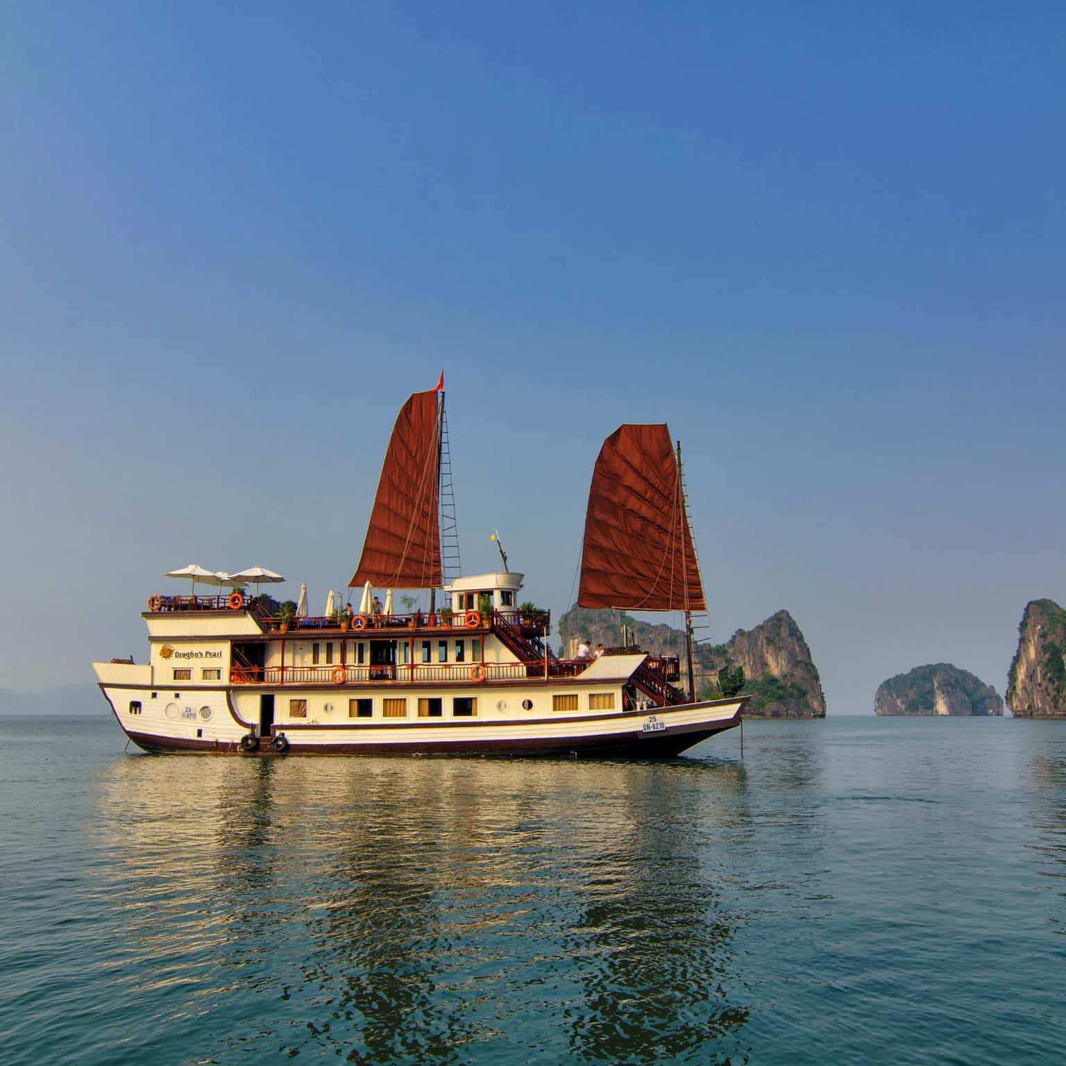 dragon pearl junk indochina junk cruise ha long bay