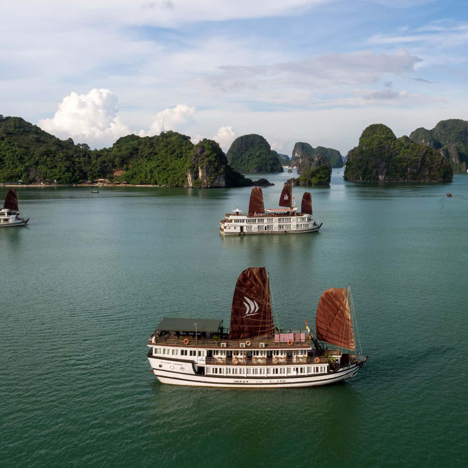 pelican glory pelican cruise ha long