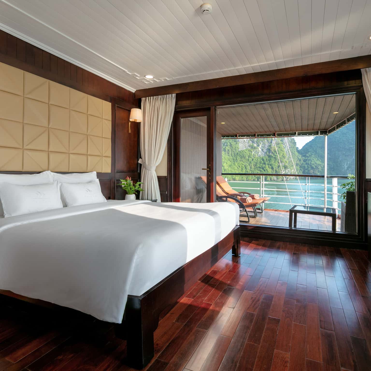 royal suite pelican classic pelican cruise ha long