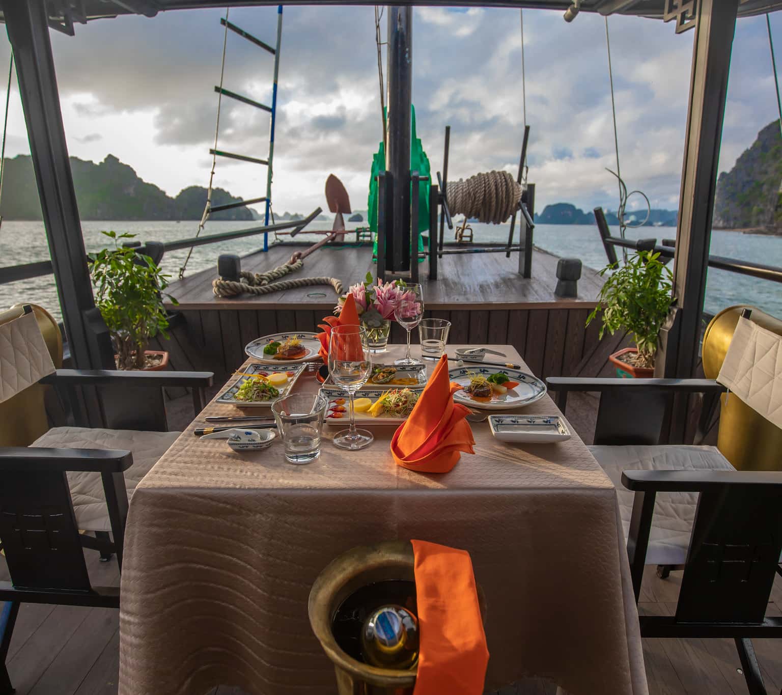 l'amour junk private charter indochina junk cruise ha long bay