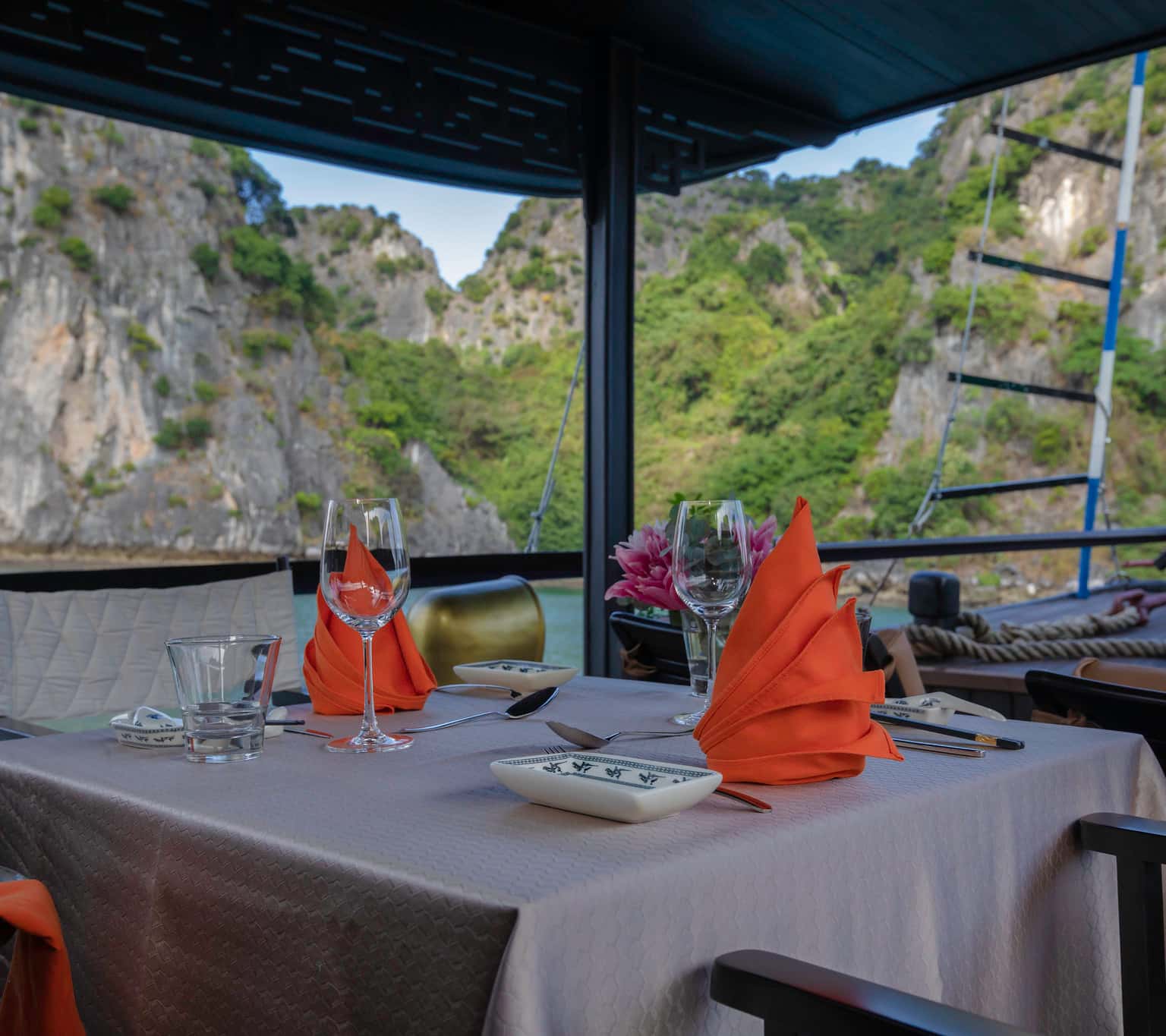 l'amour junk private charter indochina junk cruise ha long bay