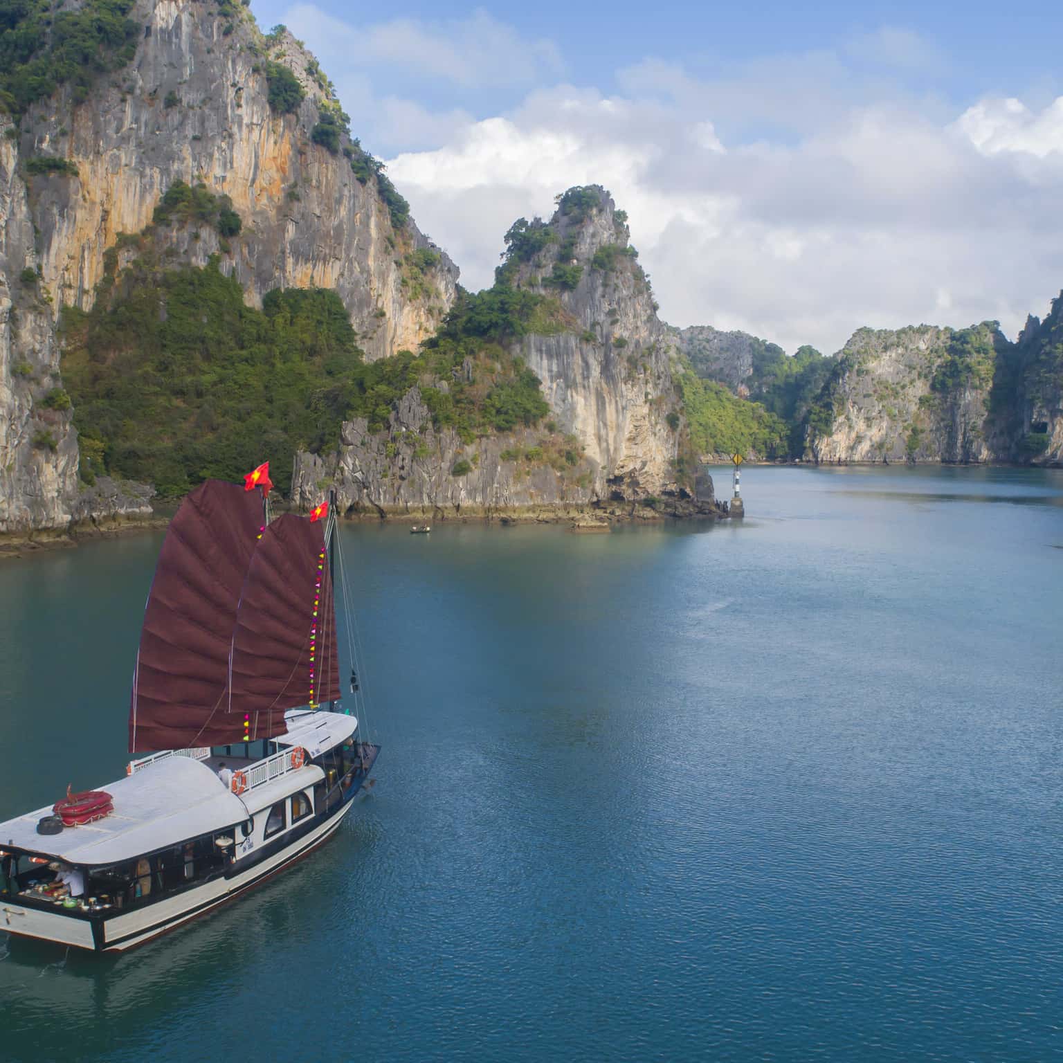 l'amour junk private charter indochina junk cruise ha long bay