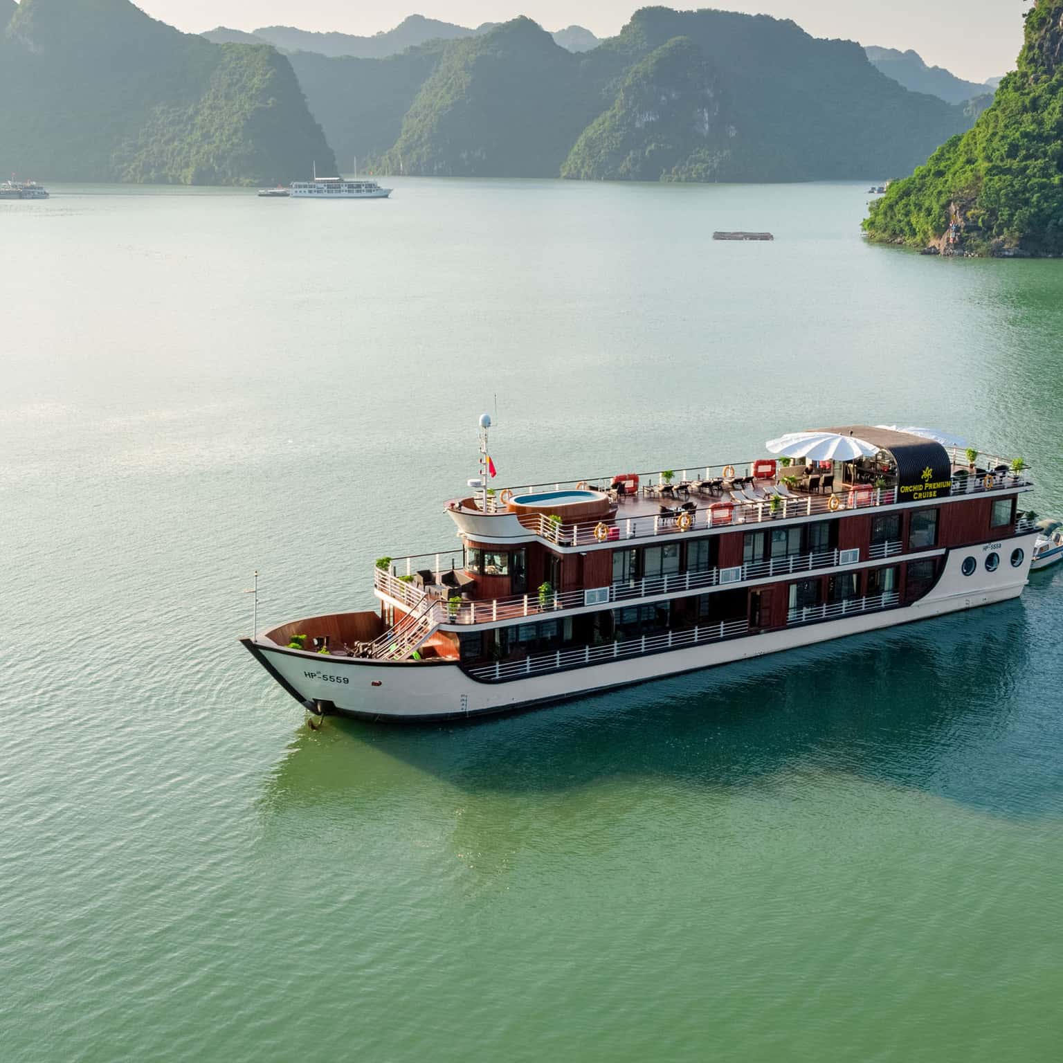 orchid preminum pelican cruise ha long 