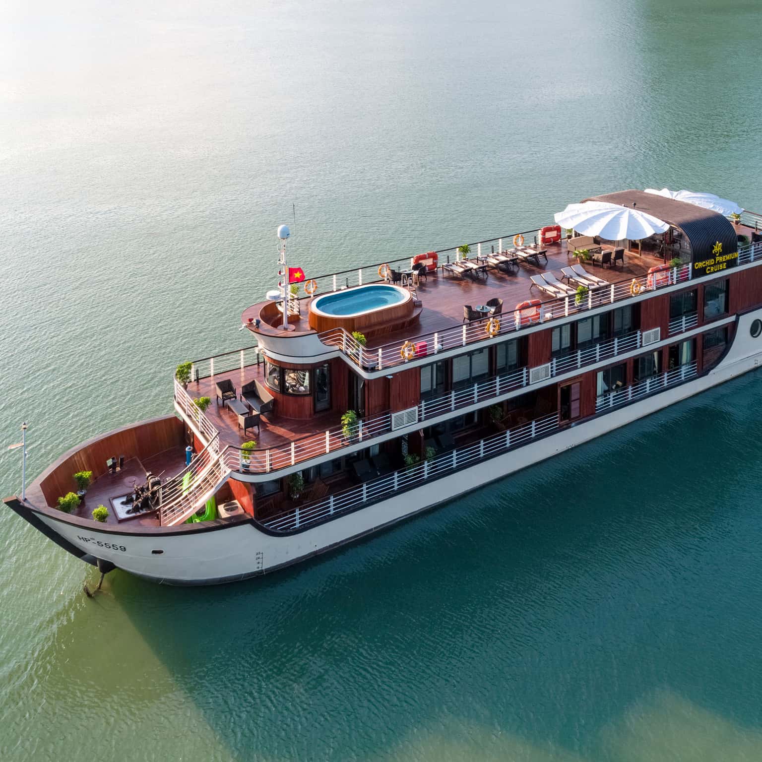orchid preminum pelican cruise ha long 