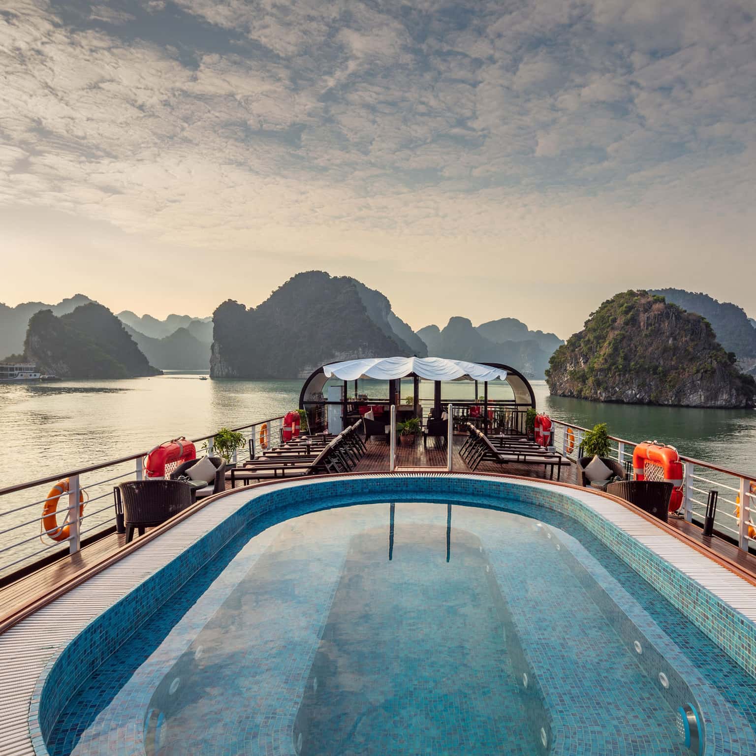 orchid preminum pelican cruise ha long 