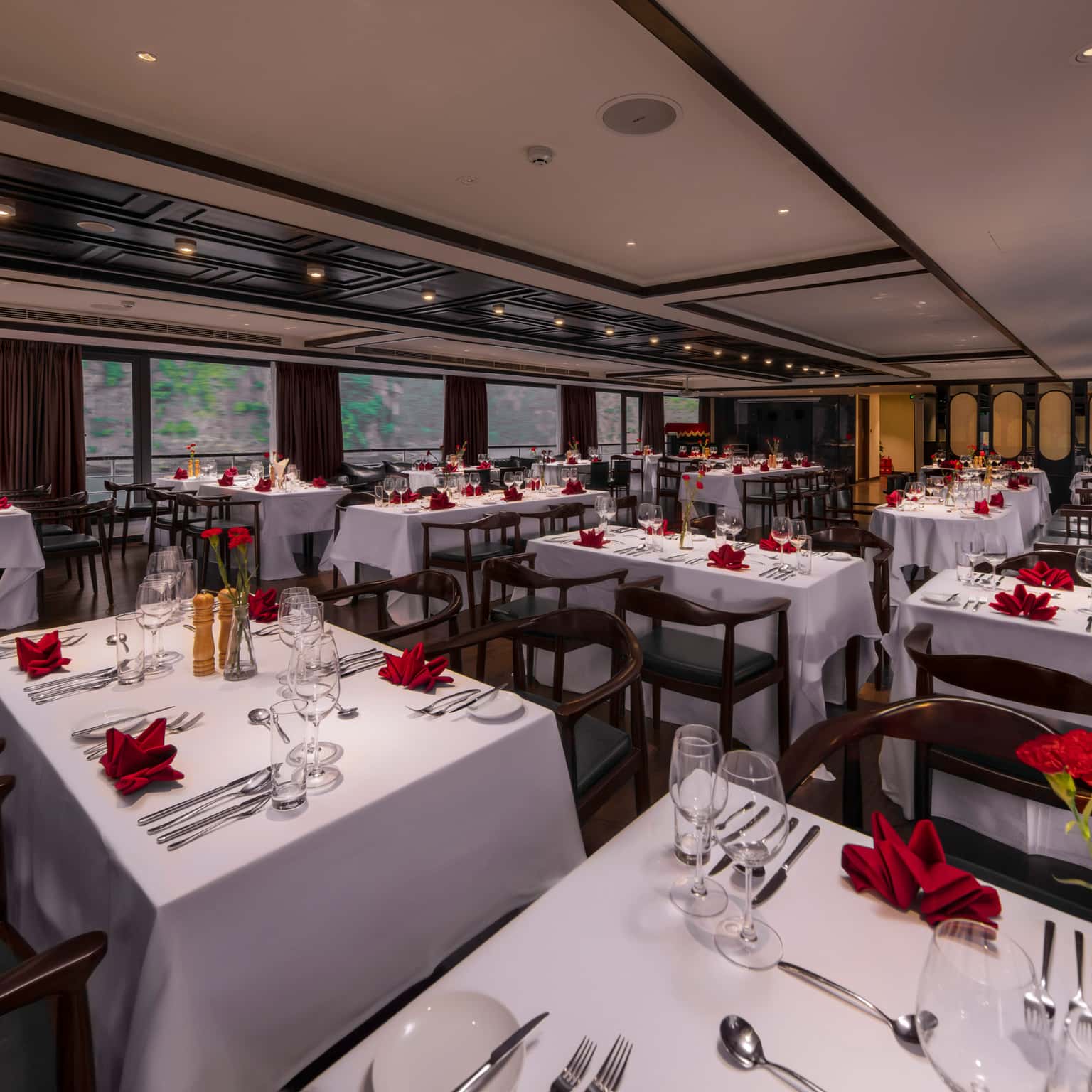 scarlet-pearl-cruise-ha-long-bay 