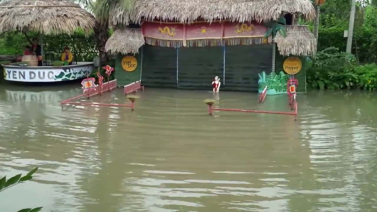 lang yen duc mua roi nuoc ha noi