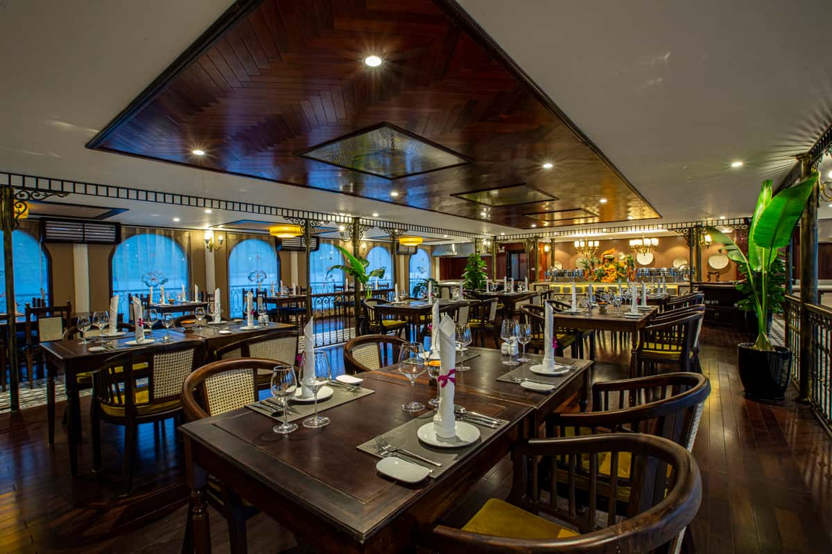 indochine cruise lan ha indochina sail  ha long bay