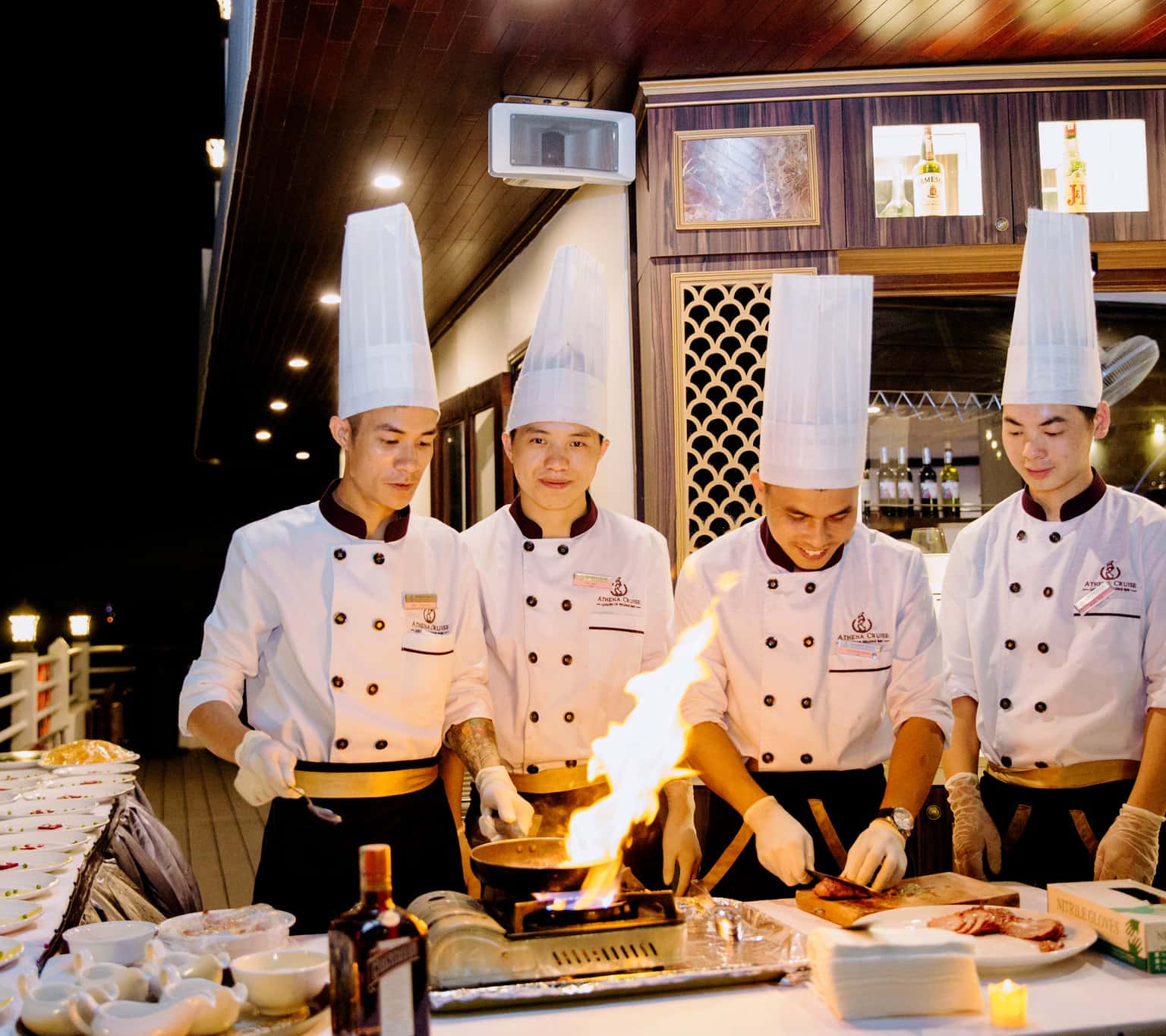 athena luxury cruise ha long bay