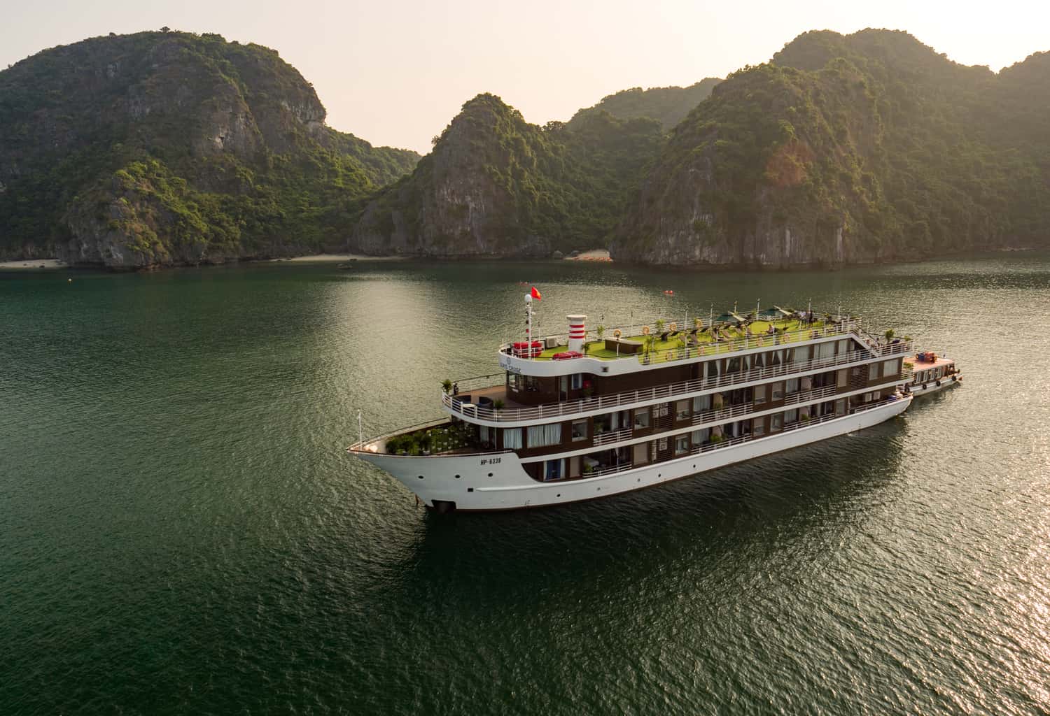 la casta regal cruise 24 cabin ha long bay