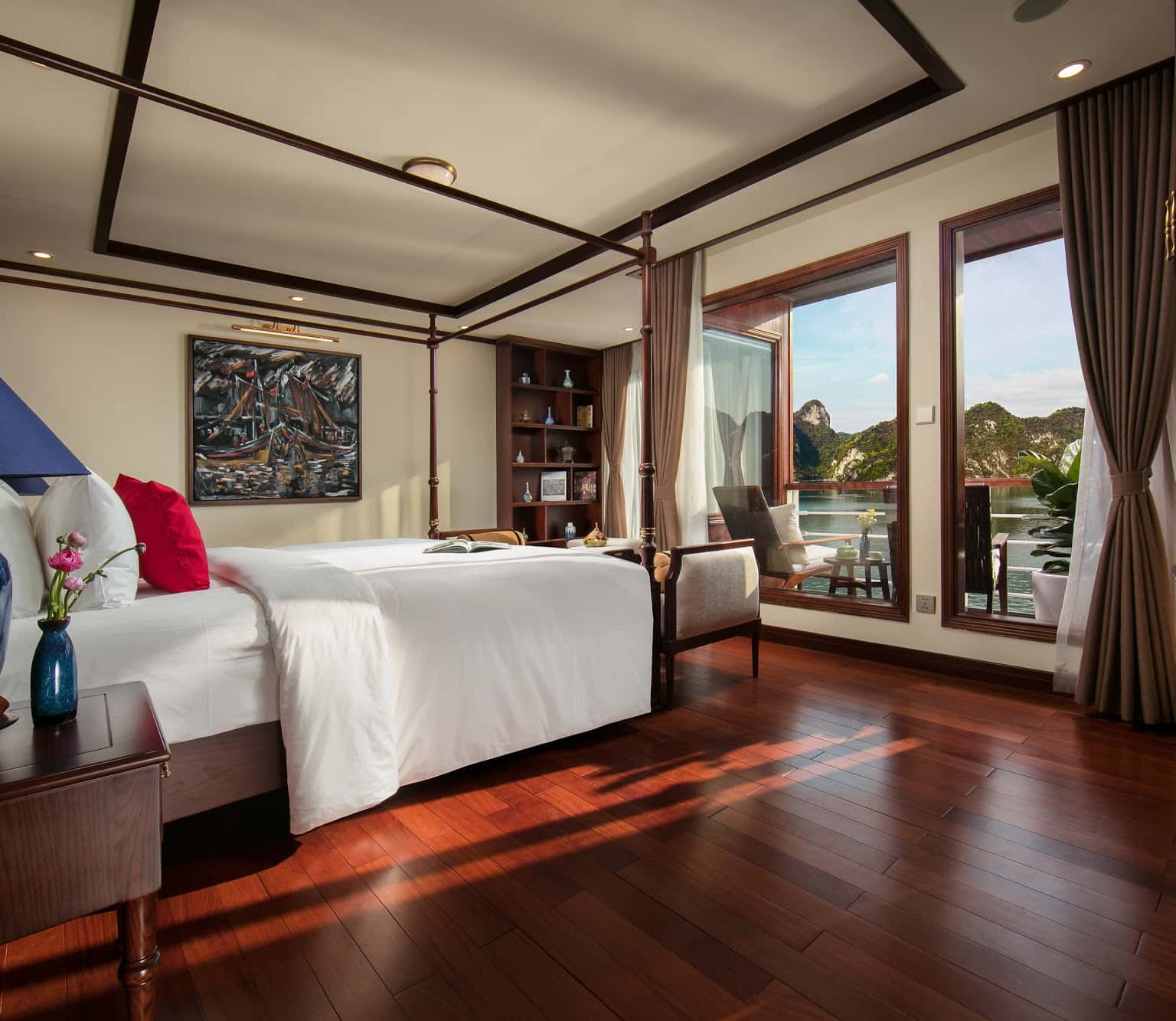 Phòng Regal Suite