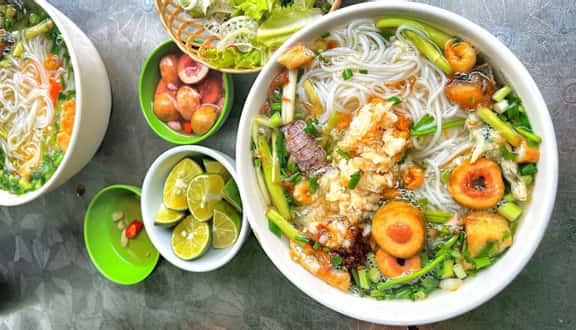 bun hai san 30 tuyen than ha long 
