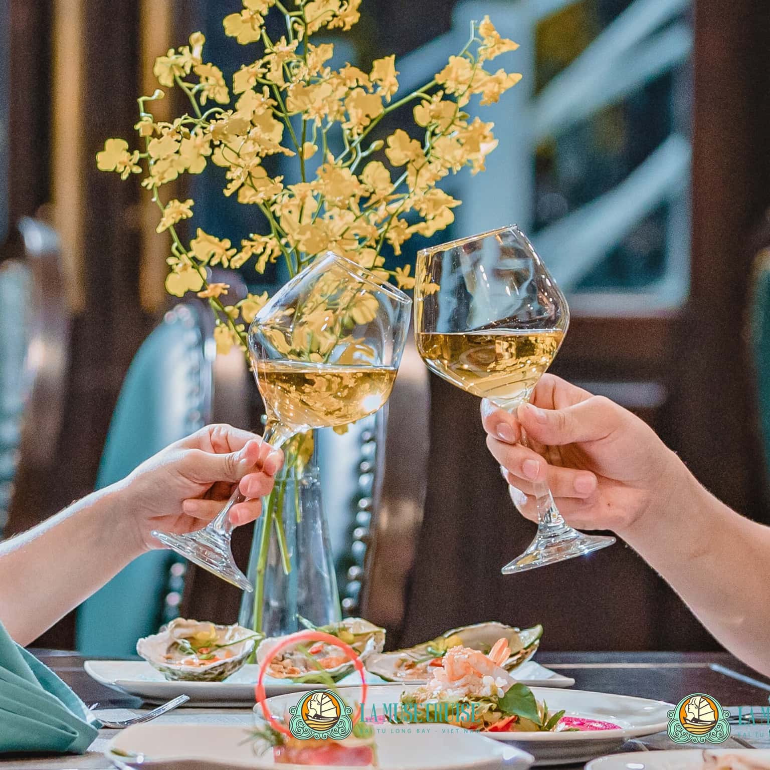 nha hang buffet sen a dong ha long