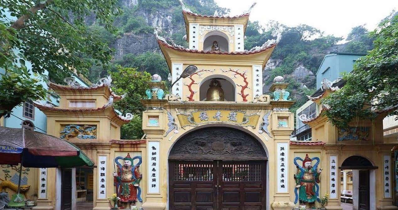 le hoi chua long tien ha long