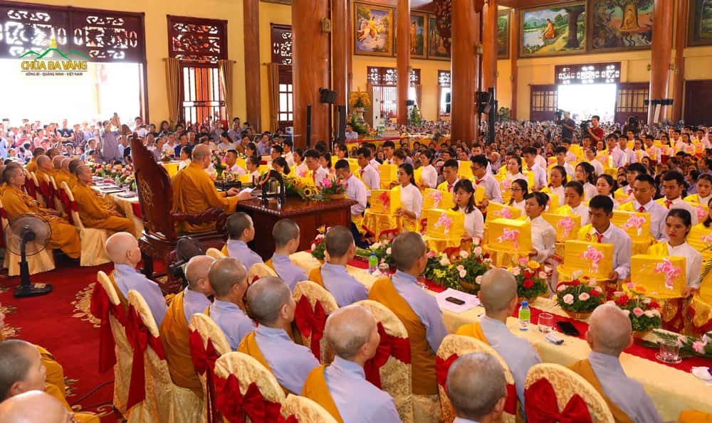 le hoi chua ba vang quang ninh 