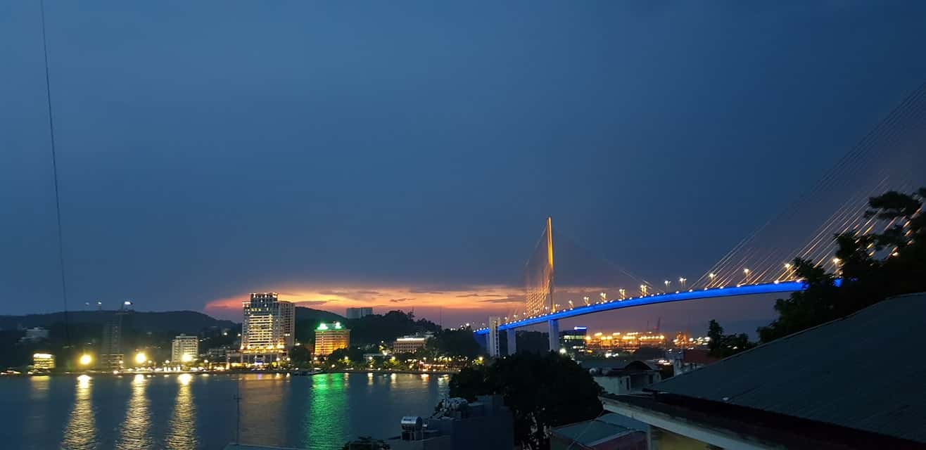 cafe sao bien ha long