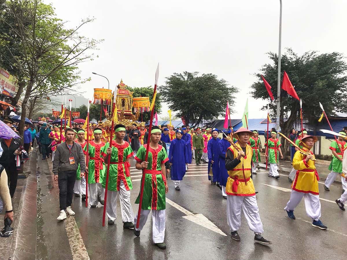 le hoi den cua ong quang ninh