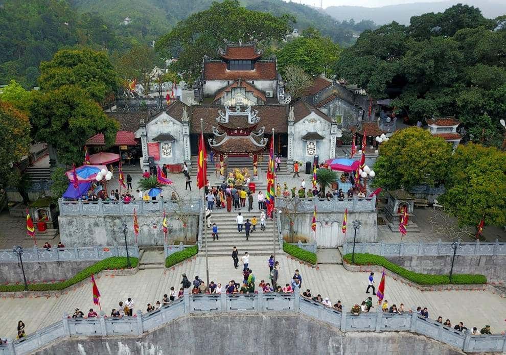 le hoi den cua ong quang ninh