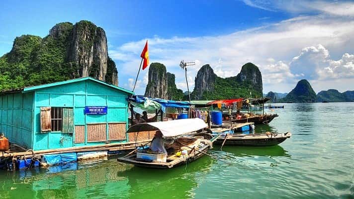 lang chai cong dam ha long