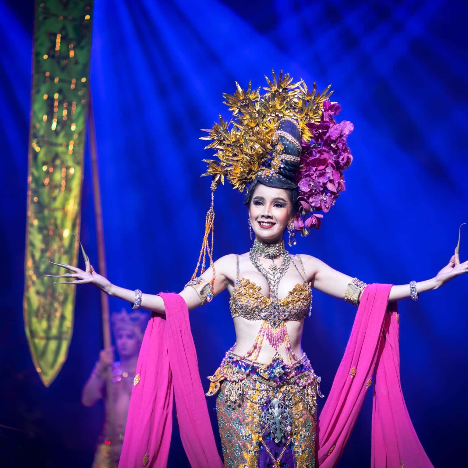 justfly alcazar show pattaya thai lan