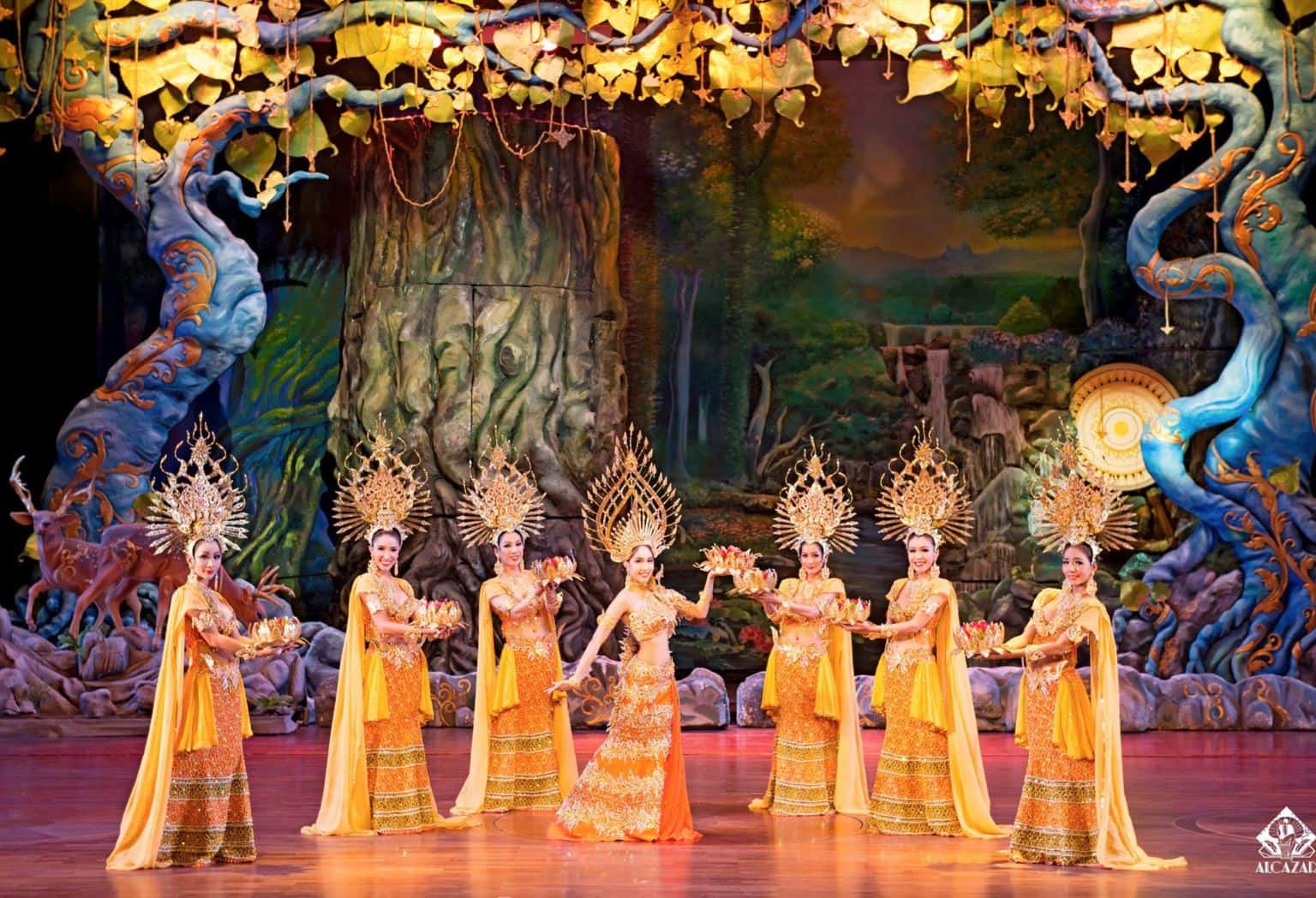 justfly alcazar show pattaya thai lan
