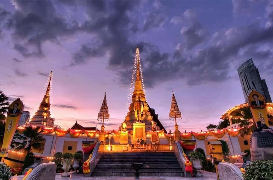 justfly chua thuyen wat yannawa bangkok thai lan 
