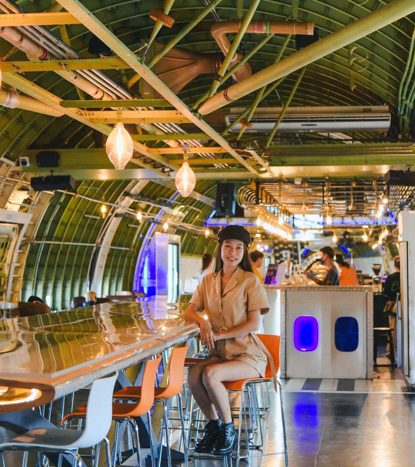 cafe 747 bangkok thai lan 