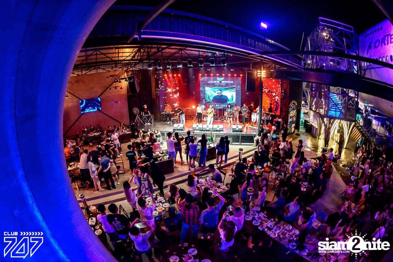 cafe 747 bangkok thai lan 