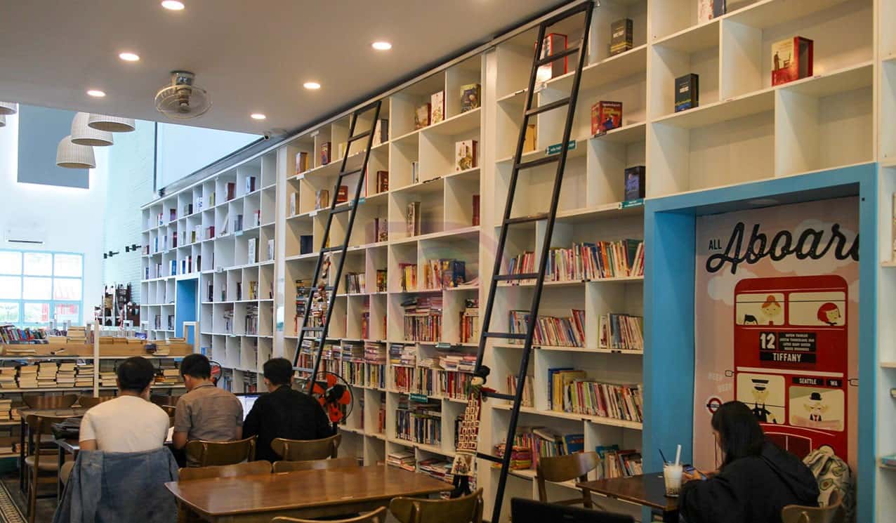 the book library coffee da nang