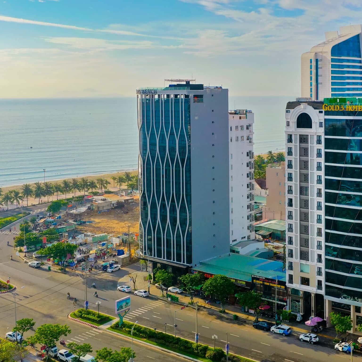 gold-luxury-hotel-da-nang
