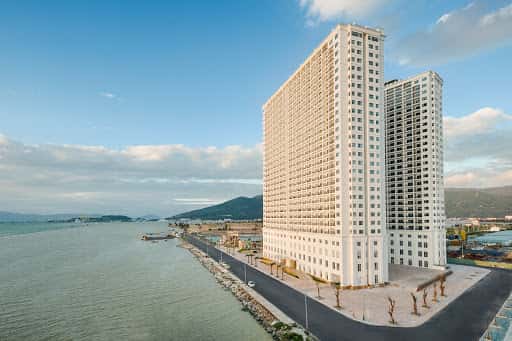 khach san da nang golden bay 