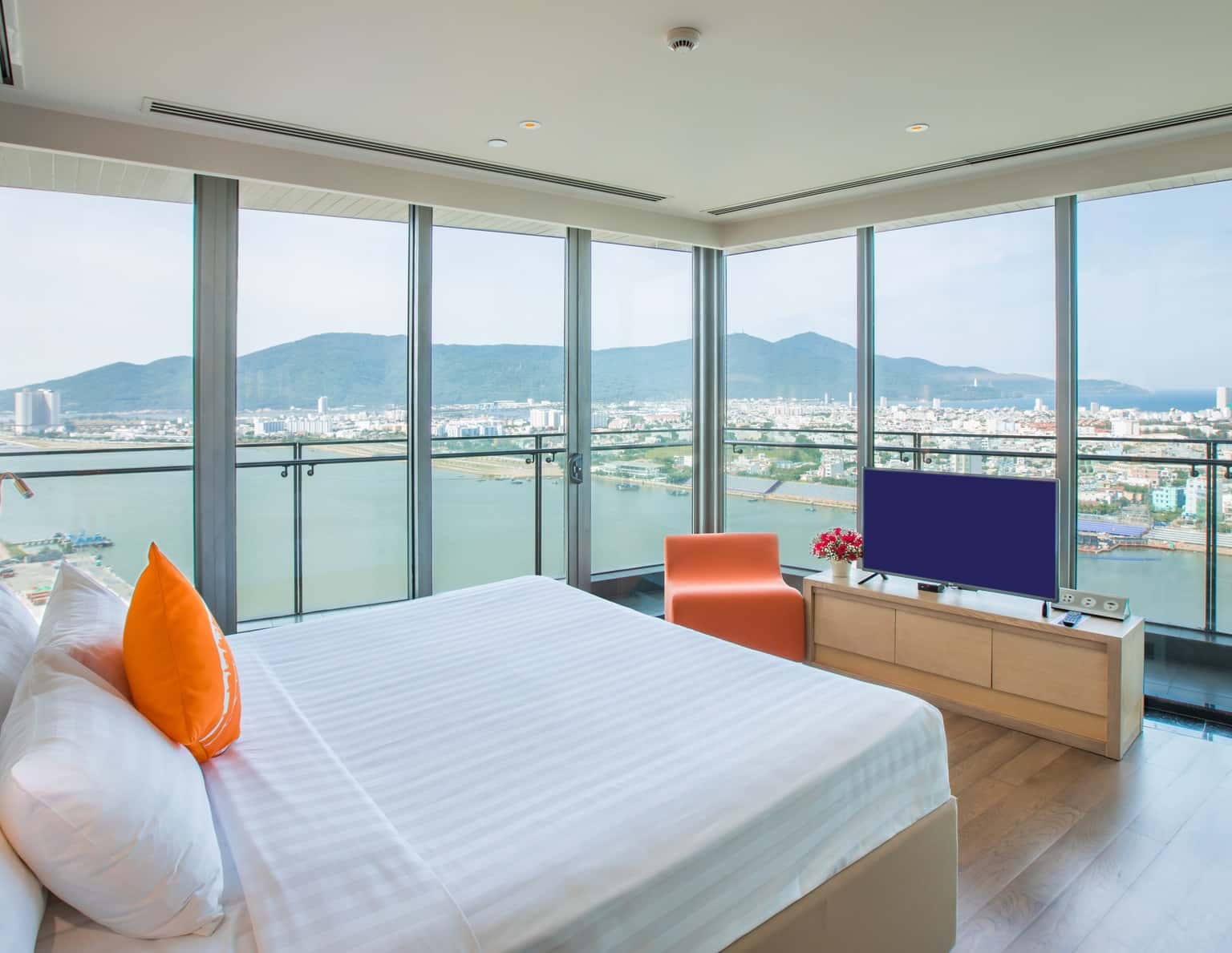 khach san novotel da nang 