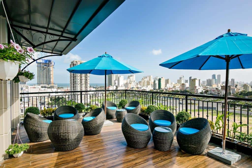  the-herriott-hotel-suite-da-nang