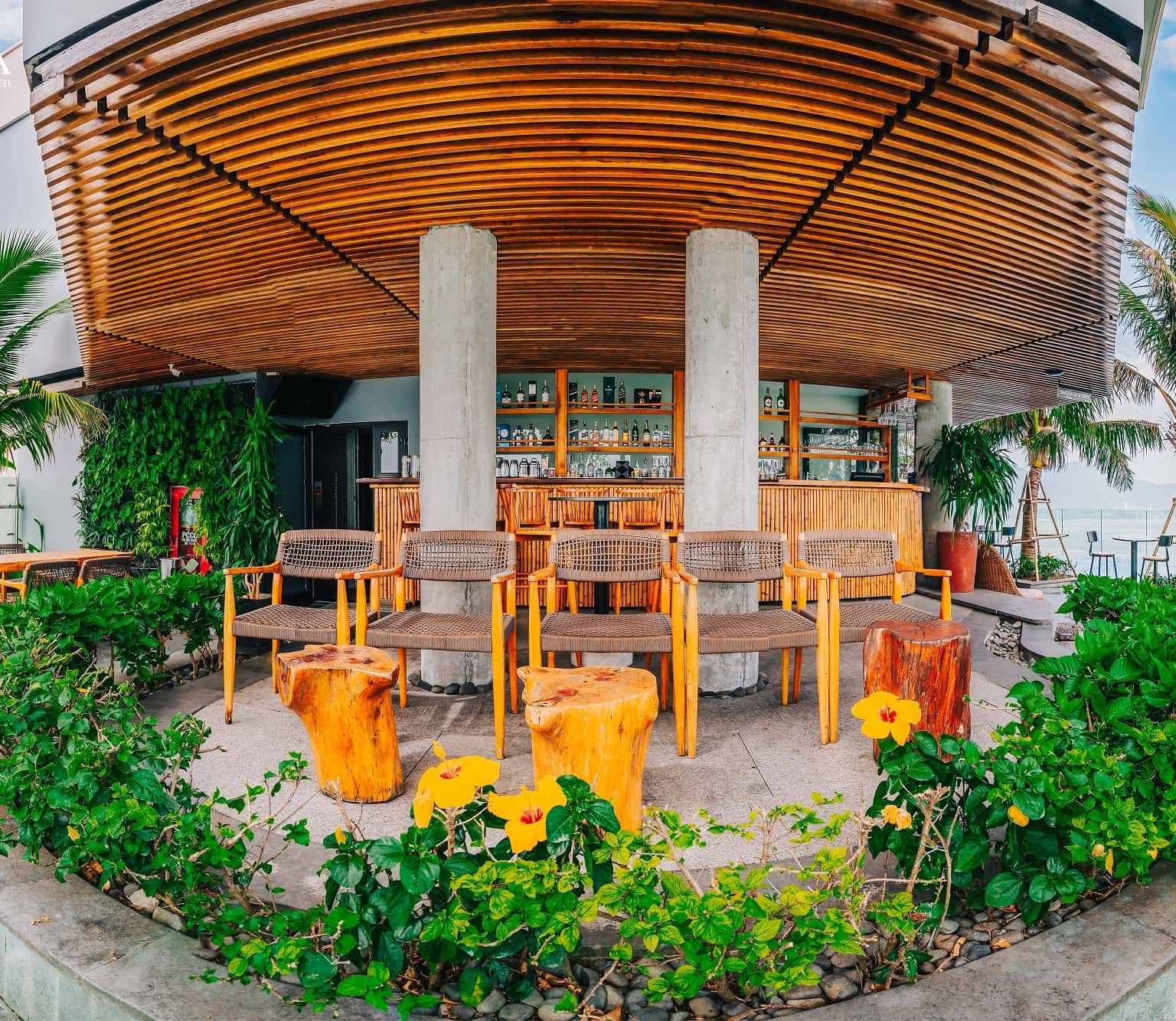 sala da nang beach hotel