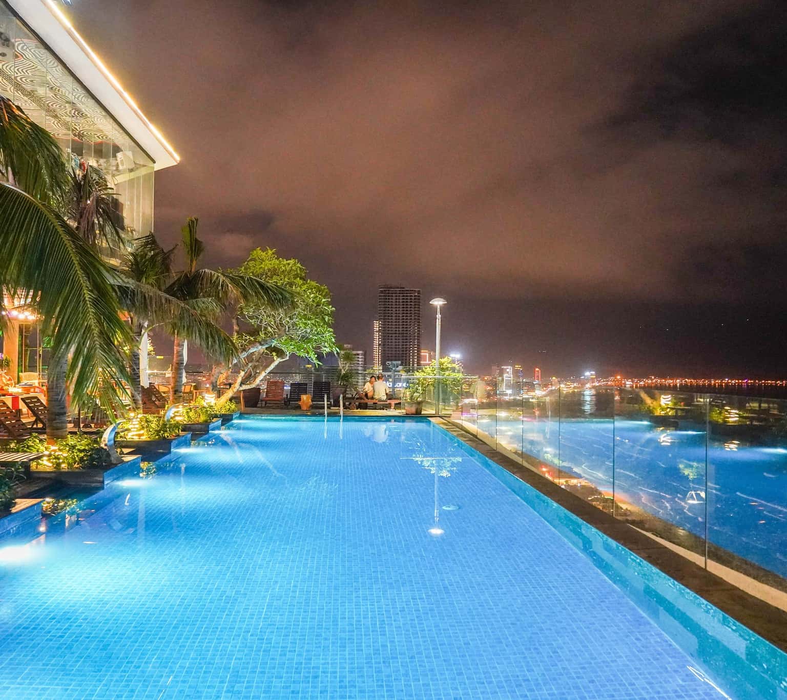 sala da nang beach hotel