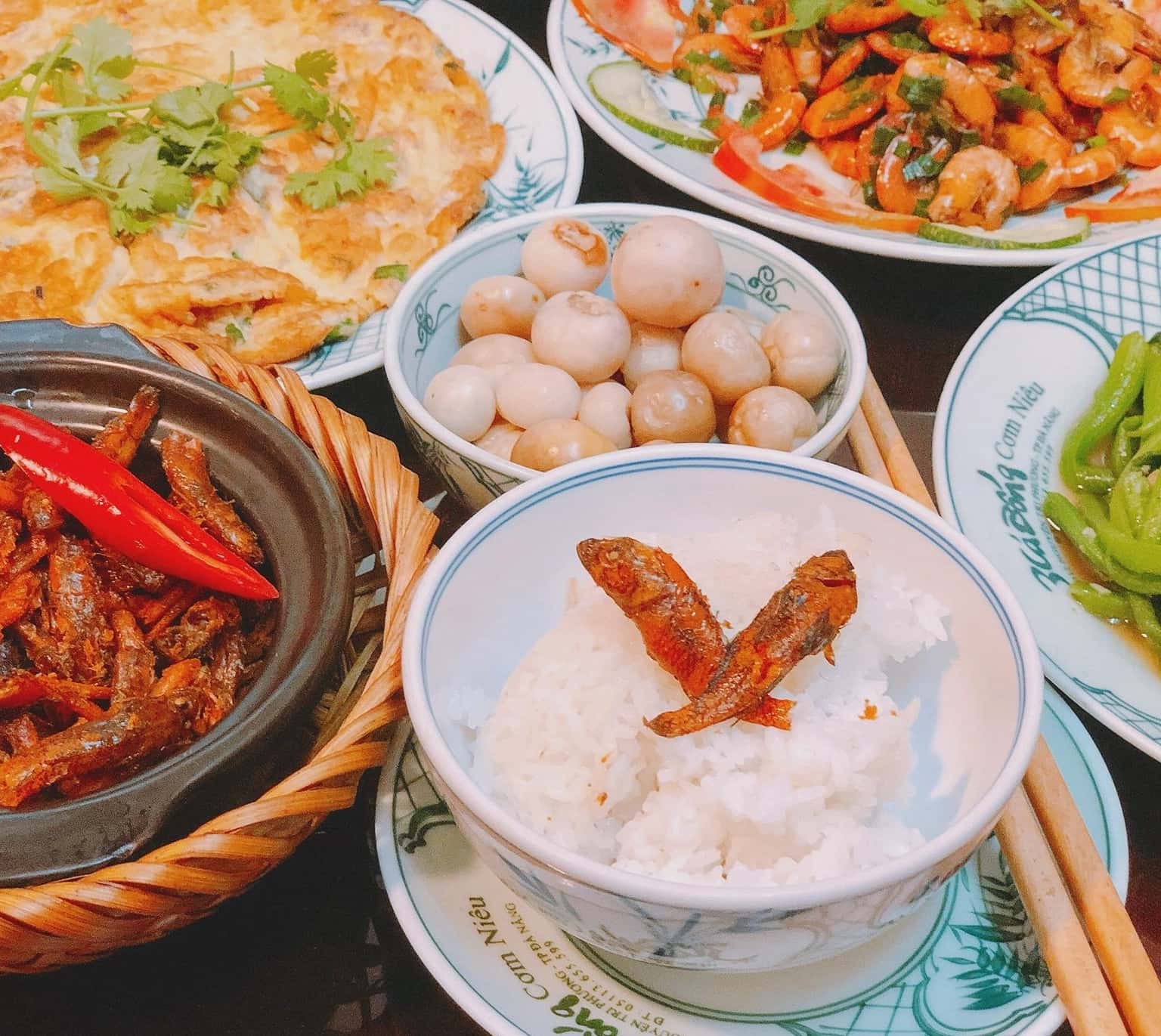 quan com nieu 3 ca bong da nang