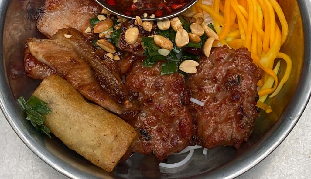 quan-bun-thit-nuong-nga-da-nang