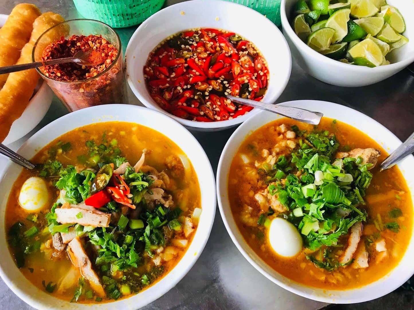 quan banh canh ruong duong ray da nang