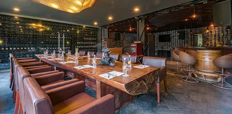 quay bar ham ruou bamboo wings flamingo dai lai vinh phuc