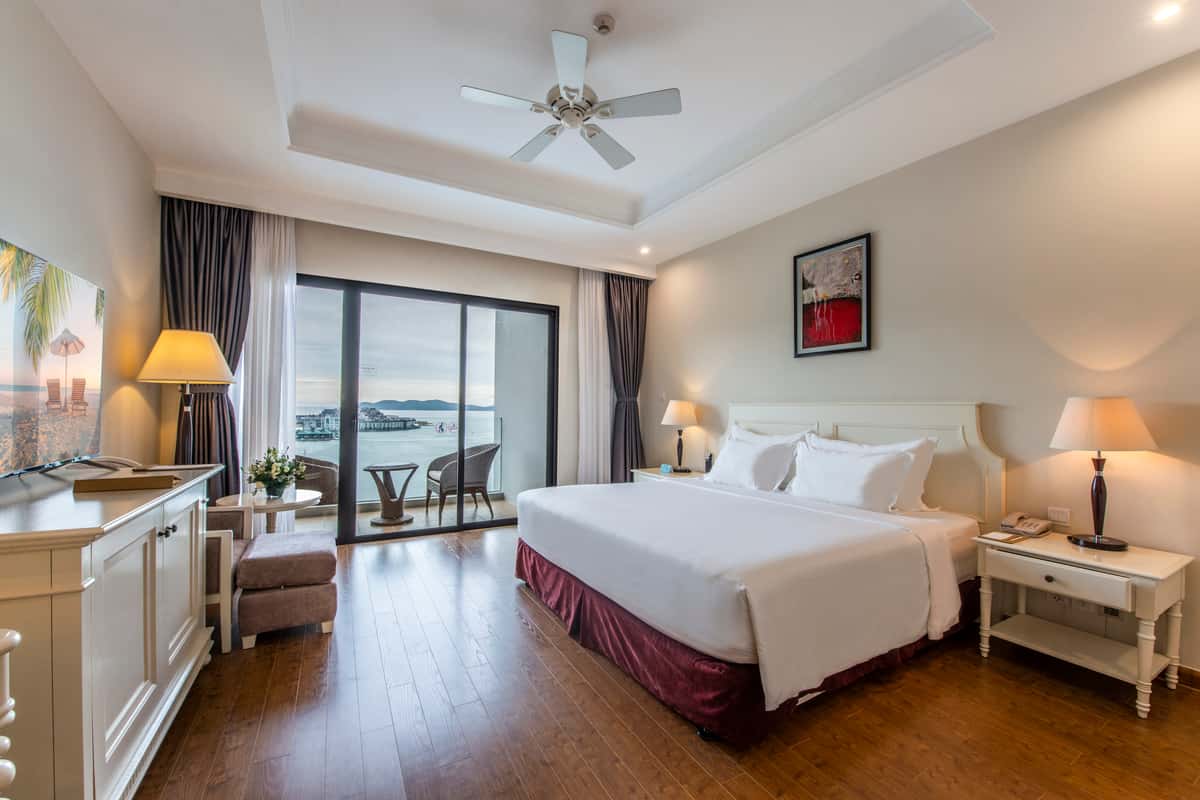 vinpearl resort spa nha trang bay
