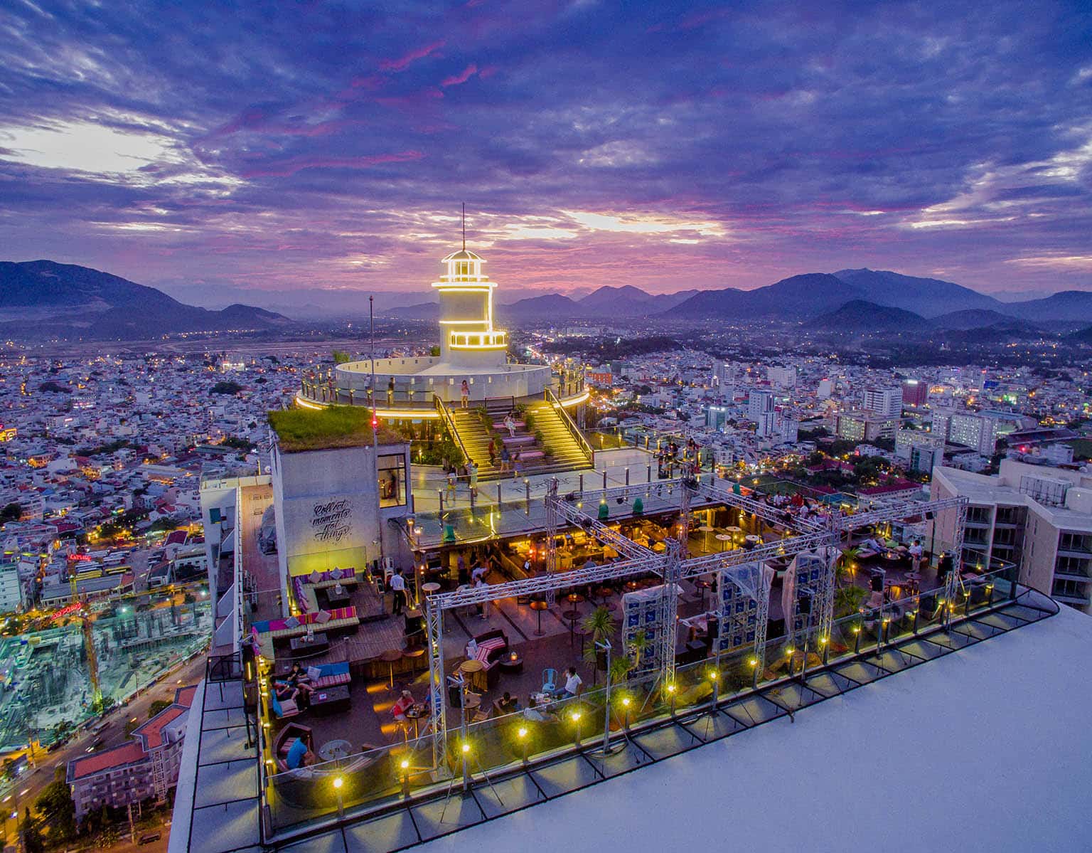 skylight nha trang
