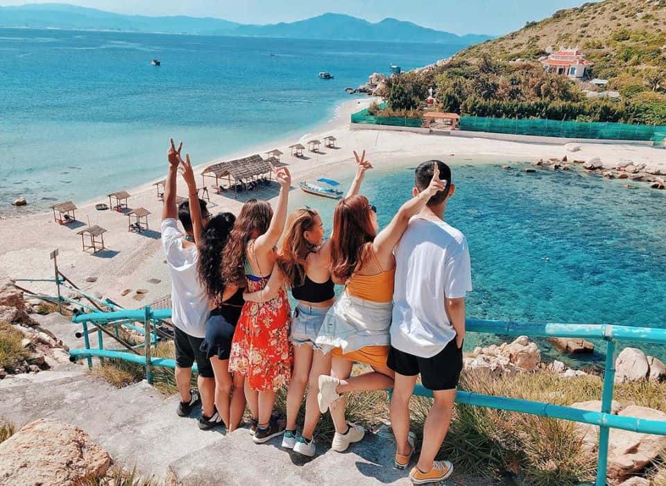 dao yen hon noi nha trang