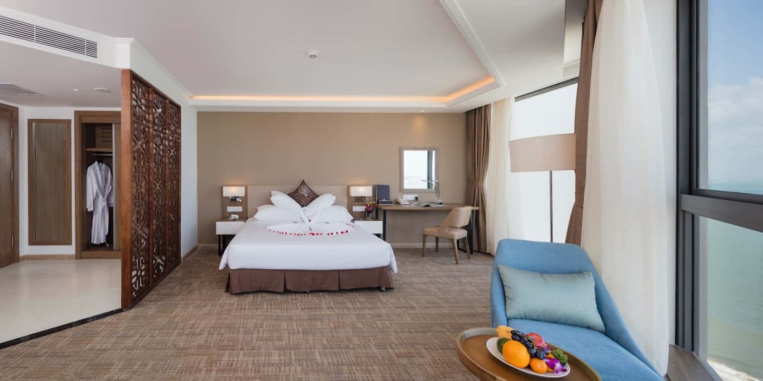 comodo nha trang hotel