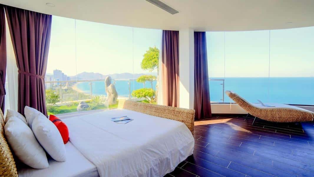 the light hotel and resort nha trang