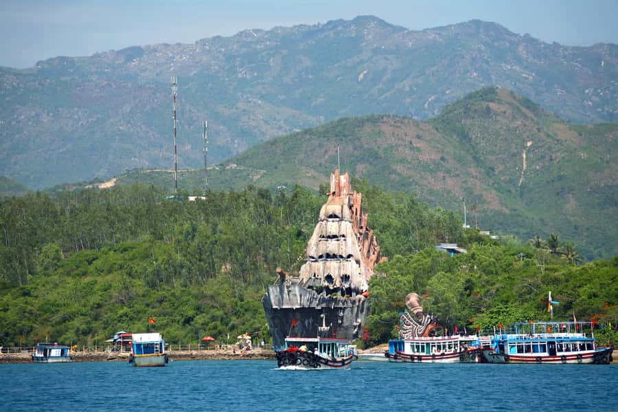 thuy cung tri nguyen nha trang
