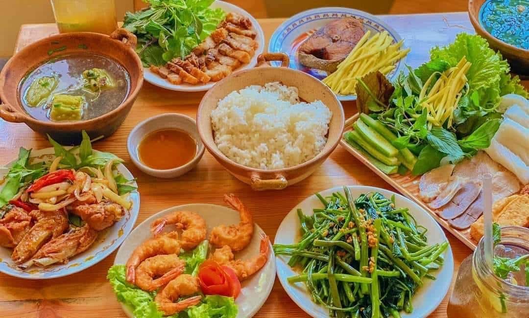 com nieu huong vi viet nha trang