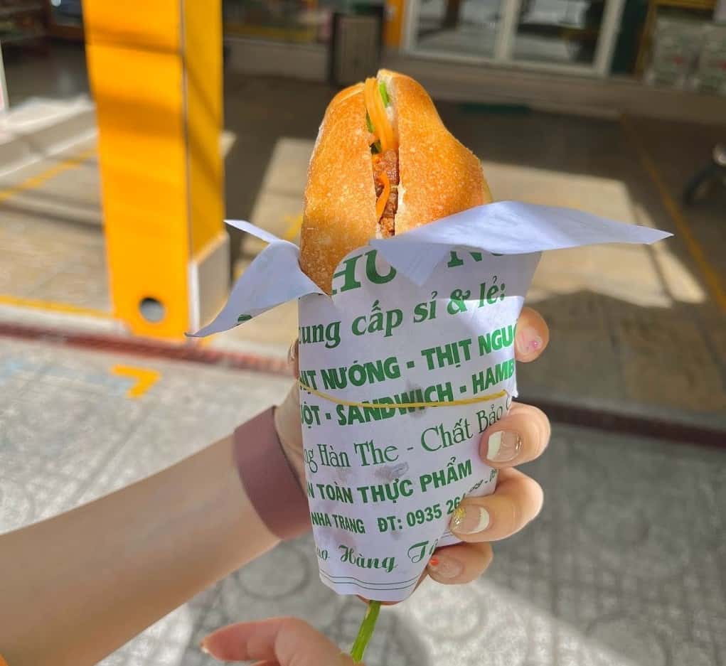 banh mi ngan huong nha trang 